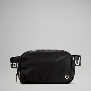 NWT Black/White Waste Band Belt Bag